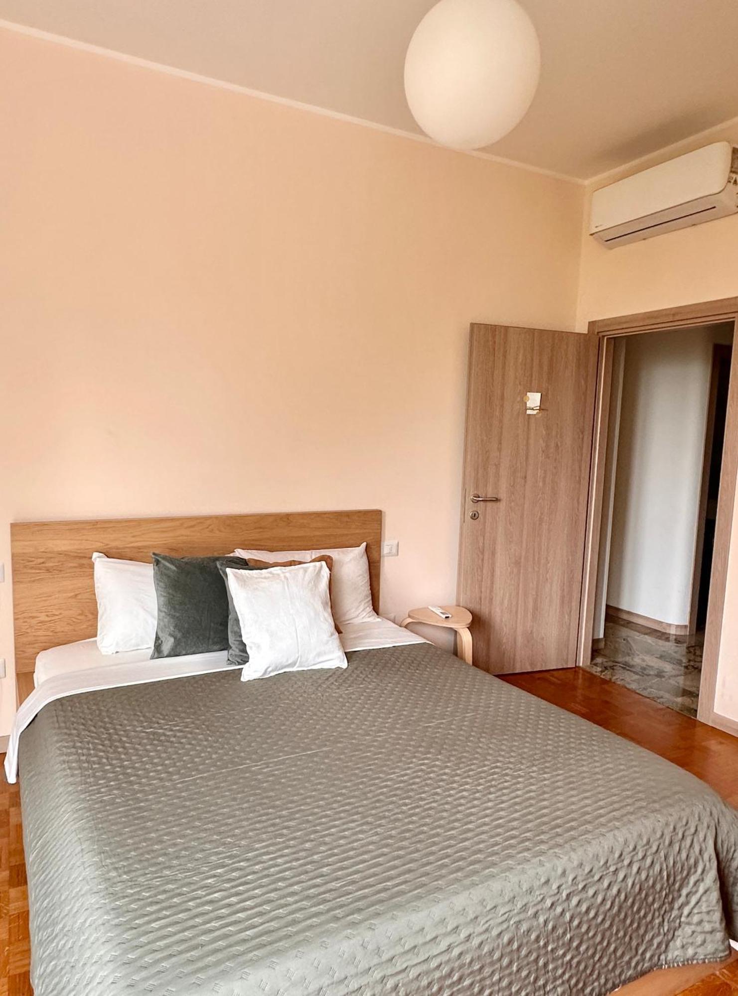 Casa Ling -Ac - Parking-2Bathrooms Como Exterior foto