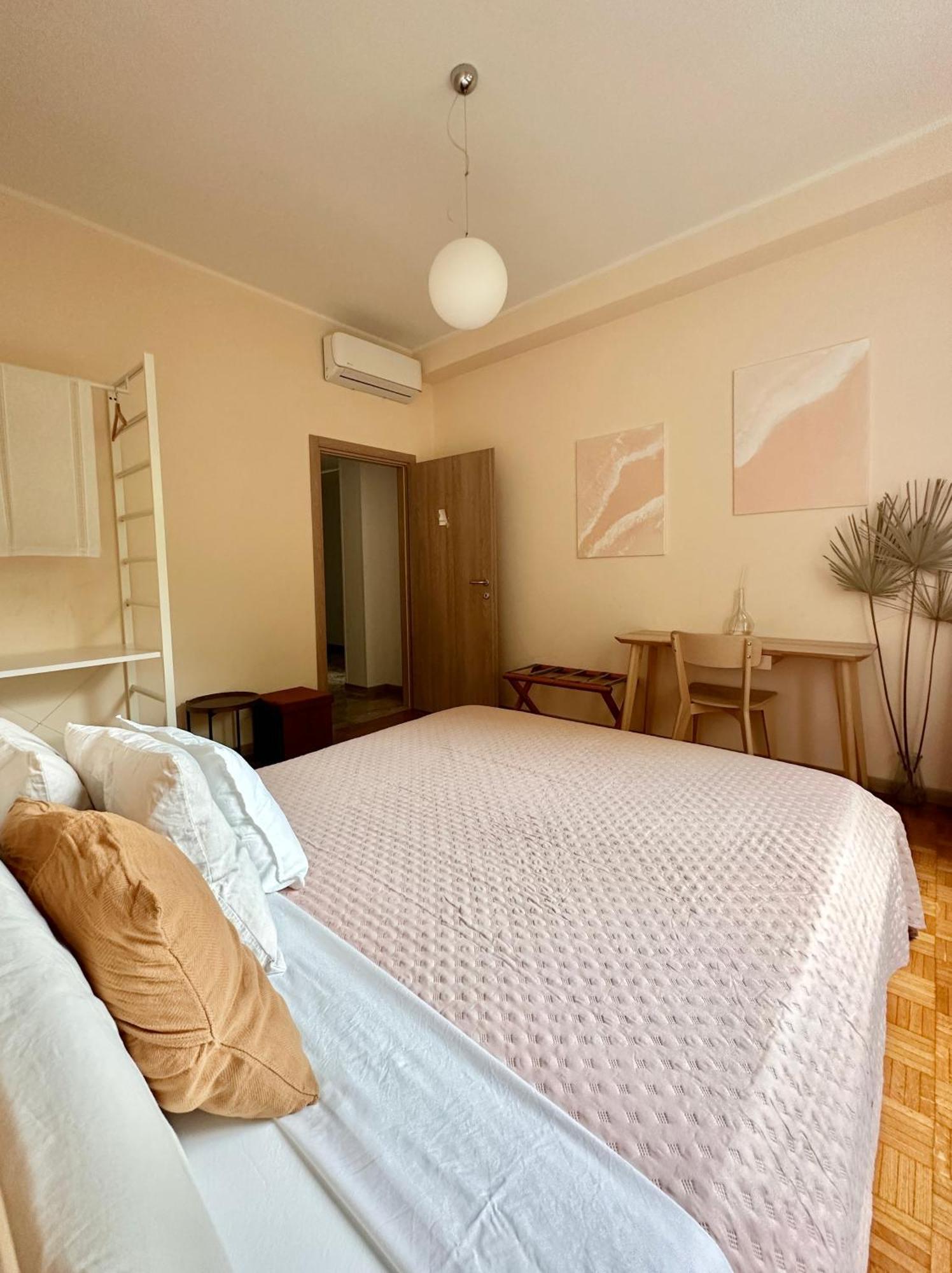 Casa Ling -Ac - Parking-2Bathrooms Como Exterior foto