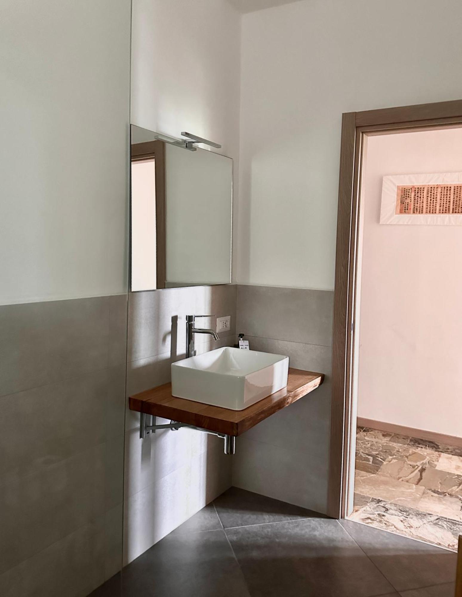 Casa Ling -Ac - Parking-2Bathrooms Como Exterior foto